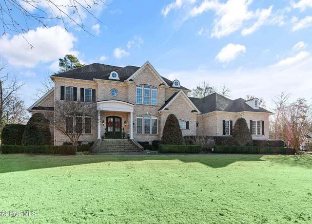 Property at 193 N Grande Overlook Dr, Clayton, NC 27527, 4 beds, 3.5 baths