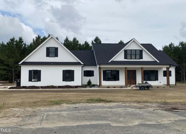 Property at 107 Rae Dr, Pikeville, NC 27863, 3 beds, 2 baths