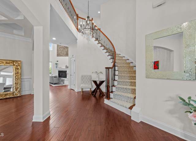 Property at 5928 Terrington Ln, Raleigh, NC 27606, 4 beds, 3.5 baths