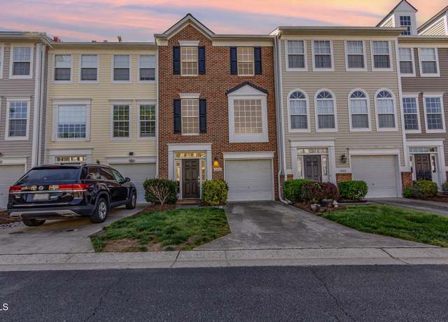 Property at 5504 Crabtree Park Ct, Raleigh, NC 27612, 3 beds, 2.5 baths