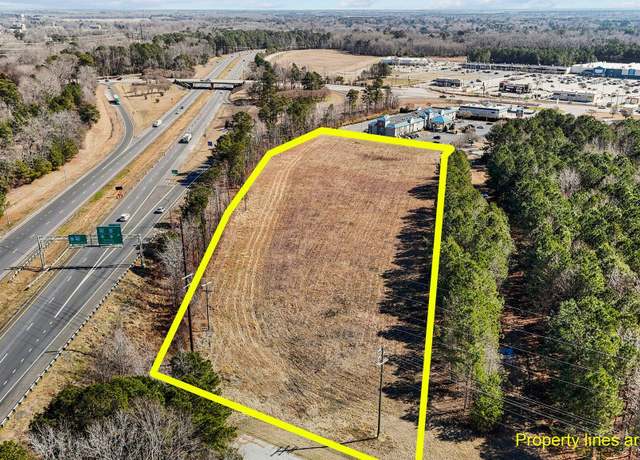 Property at 101 Market Centre Dr, Tarboro, NC 27886