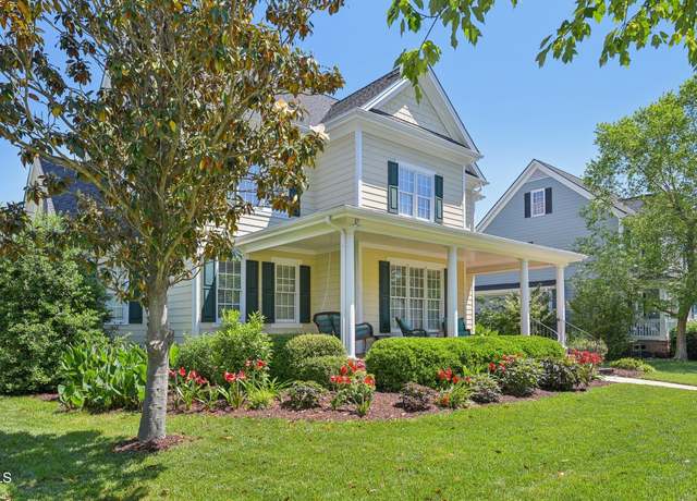 Property at 1104 Dominion Hill Dr, Cary, NC 27519, 4 beds, 2.5 baths