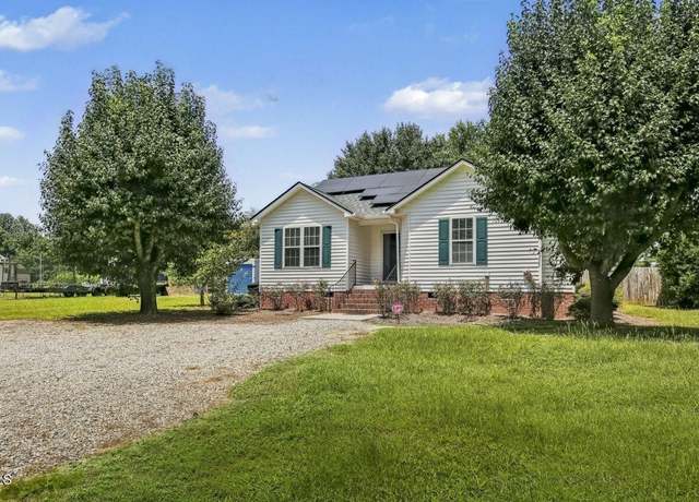 Property at 100 Bryant Drive Dr, Smithfield, NC 27577, 3 beds, 2 baths