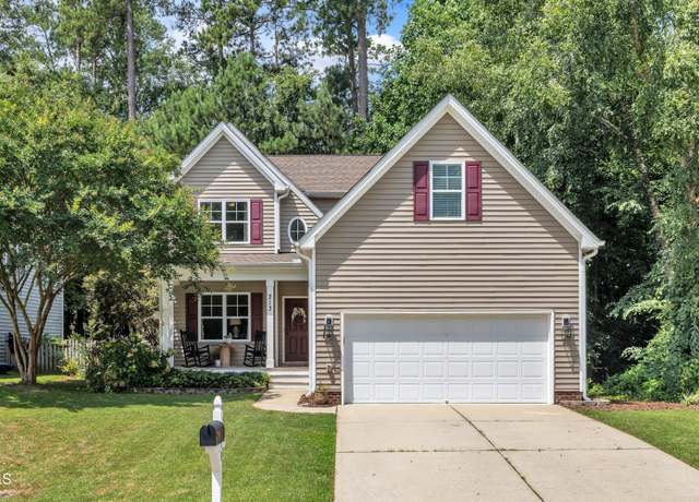 Property at 213 N Weststone Blvd, Fuquay Varina, NC 27526, 3 beds, 2.5 baths
