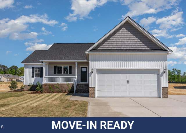 Property at 143 Royal Ave, Selma, NC 27576, 3 beds, 2.5 baths