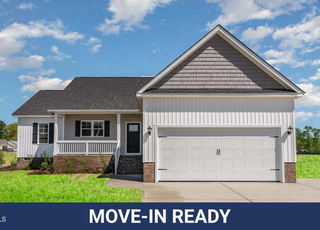 Property at 143 Royal Ave, Selma, NC 27576, 3 beds, 2.5 baths