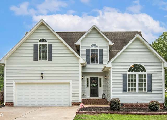 Property at 40 Breckenridge Pl, Dunn, NC 28334, 3 beds, 2.5 baths