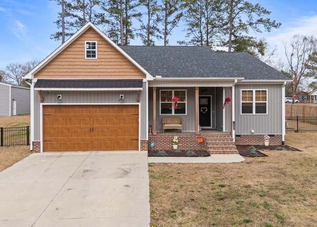Property at 2690 Meadow View Ln, Sanford, NC 27332, 3 beds, 2 baths