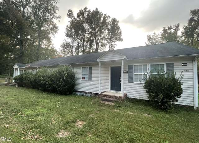 Property at 117 E Glenn St, Zebulon, NC 27597, 6 beds, 4 baths