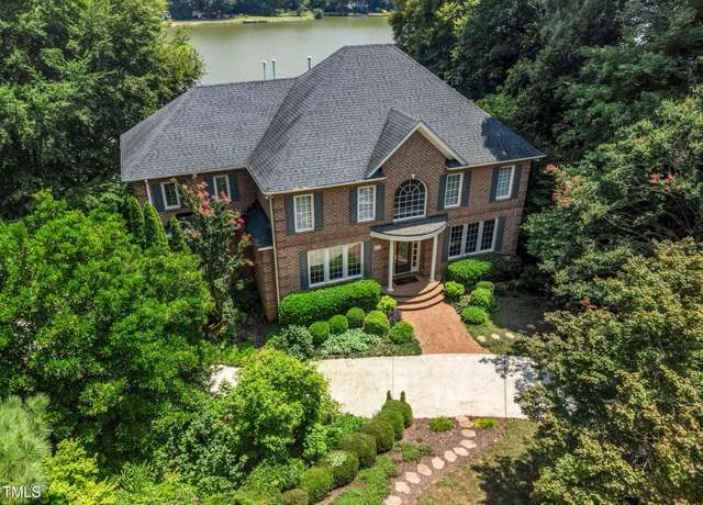 Property at 115 Loch Vale Ln, Cary, NC 27518, 5 beds, 5.5 baths