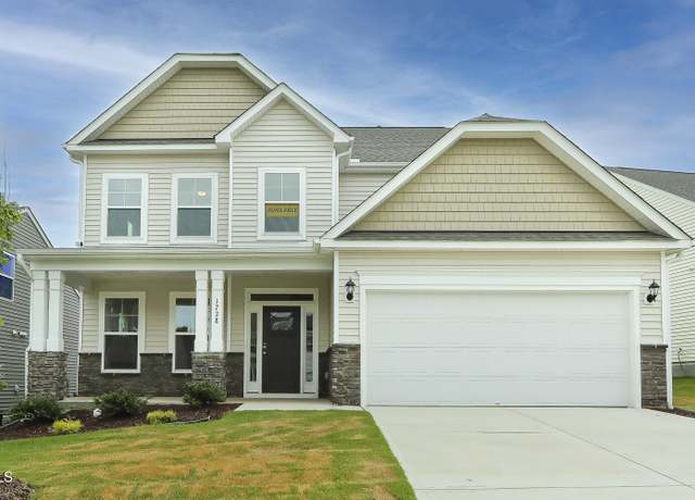 Property at 1528 Maelyn Way, Fuquay Varina, NC 27526, 4 beds, 3 baths