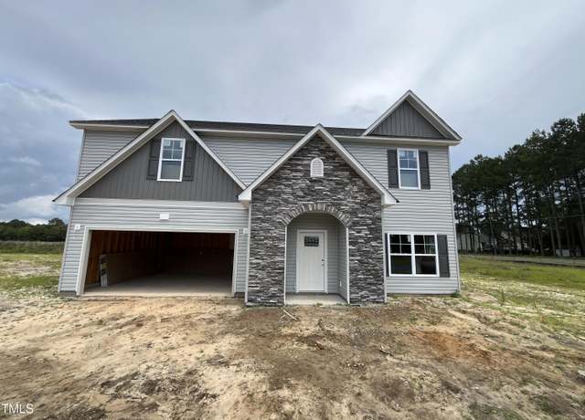 Property at 1504 Eastbay Dr, Fayetteville, NC 28312, 3 beds, 2.5 baths