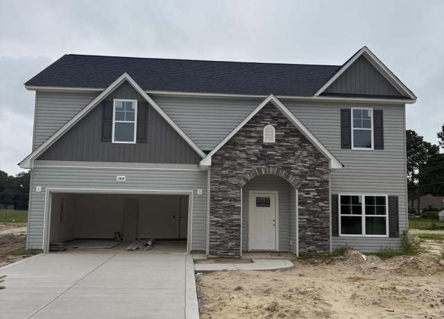 Property at 1504 Eastbay Dr, Fayetteville, NC 28312, 3 beds, 2.5 baths