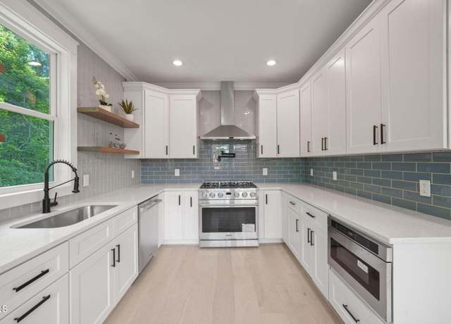 Property at 621 Bon Air Ave, Durham, NC 27704, 4 beds, 2.5 baths