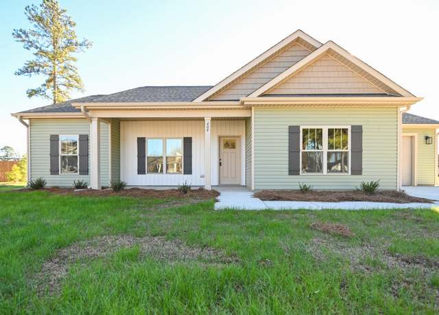 Property at 404 S Eastwood Dr, Benson, NC 27504, 3 beds, 2 baths