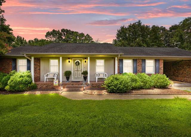 Property at 800 Woodard Dr, Whitsett, NC 27377, 3 beds, 1.5 baths