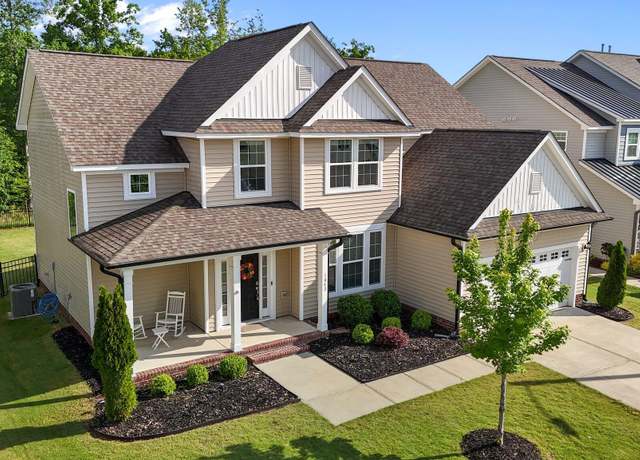 Property at 1042 Cardross St, Burlington, NC 27215, 4 beds, 3 baths