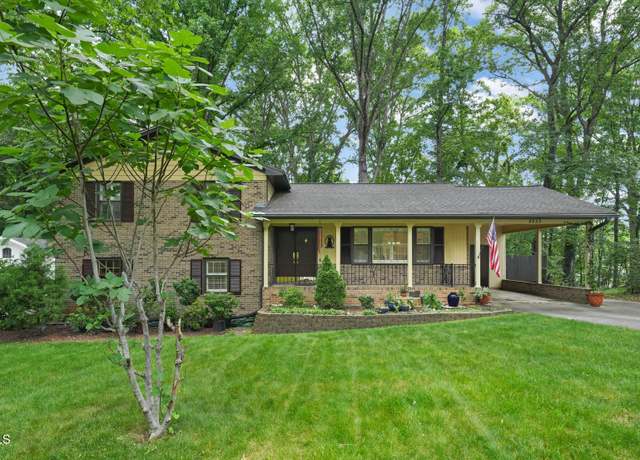 Property at 5523 Newberry Dr, Raleigh, NC 27609, 4 beds, 2.5 baths