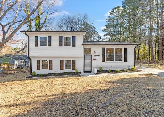 Property at 1004 Helms Pl, Raleigh, NC 27610, 3 beds, 2 baths