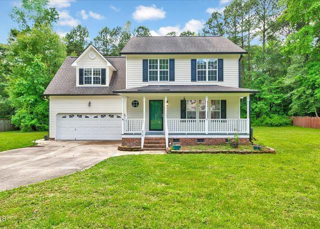 Property at 212 Spearhead Pl, Clayton, NC 27520, 3 beds, 2.5 baths