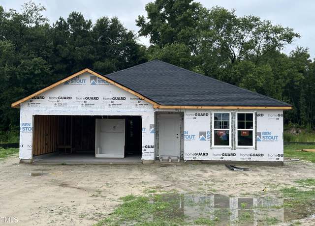 Property at 104 Twin Pines Ct, La Grange, NC 28551, 3 beds, 2 baths