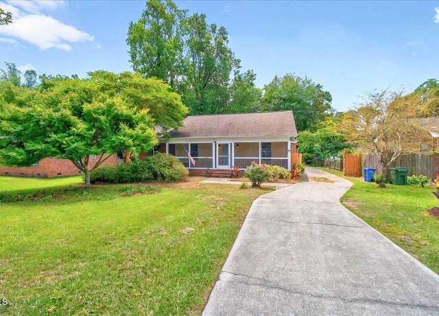 Property at 5326 Ridgewood Heights Dr, Wilmington, NC 28403, 3 beds, 2 baths