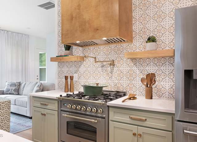 Property at 1008 North St, Durham, NC 27701, 3 beds, 2.5 baths