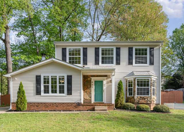 Property at 601 E Dynasty Dr, Cary, NC 27513, 3 beds, 2.5 baths