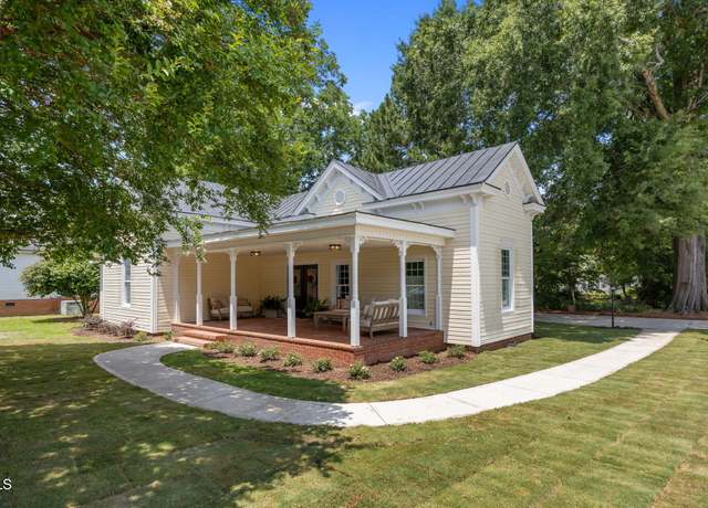 Property at 103 N Mckay Ave, Dunn, NC 28334, 3 beds, 2 baths