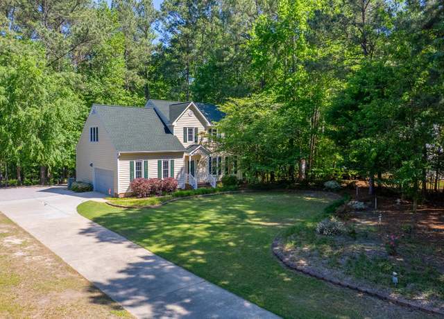 Property at 902 Loop Rd, Clayton, NC 27527, 3 beds, 2.5 baths