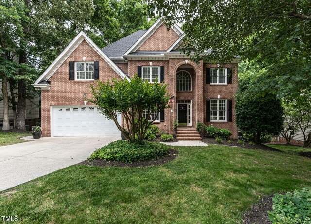 Property at 203 Chilcott Ln, Apex, NC 27502, 5 beds, 3.5 baths