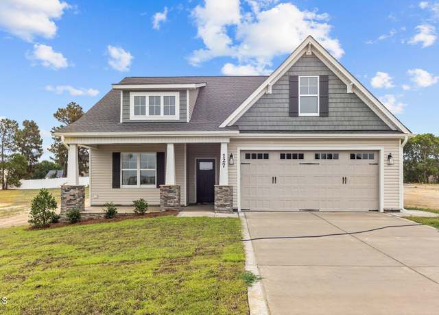 Property at 127 Hillwood Dr, Sanford, NC 27332, 3 beds, 2.5 baths