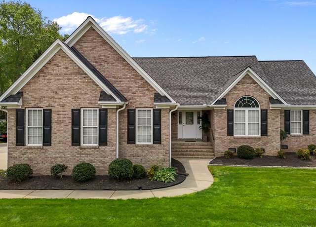 Property at 4589 Freedom Dr, Burlington, NC 27215, 3 beds, 2 baths