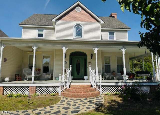 Property at 526 Bob Rainey Trl, Burlington, NC 27217, 3 beds, 2.5 baths