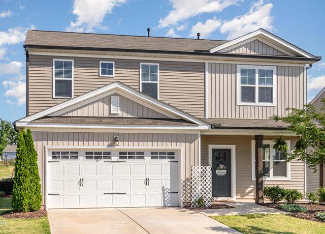 Property at 19 Cecina Ct, Clayton, NC 27527, 4 beds, 2.5 baths