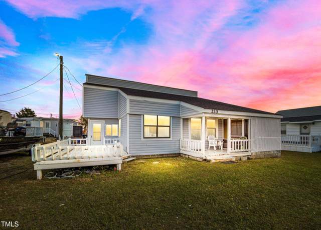 Property at 220 Makepeace Ln, North Topsail Beach, NC 28460, 4 beds, 2 baths