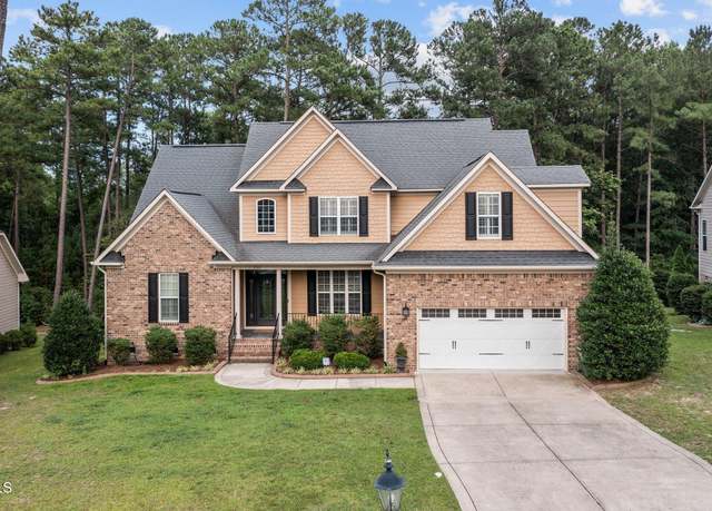 Property at 200 Heather Brook Cir, Spring Lake, NC 28390, 4 beds, 2.5 baths