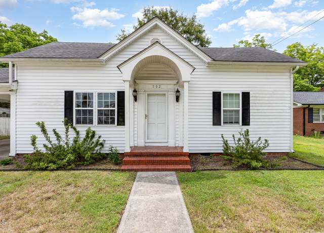 Property at 102 S College Ave, Kenly, NC 27542, 4 beds, 2.5 baths