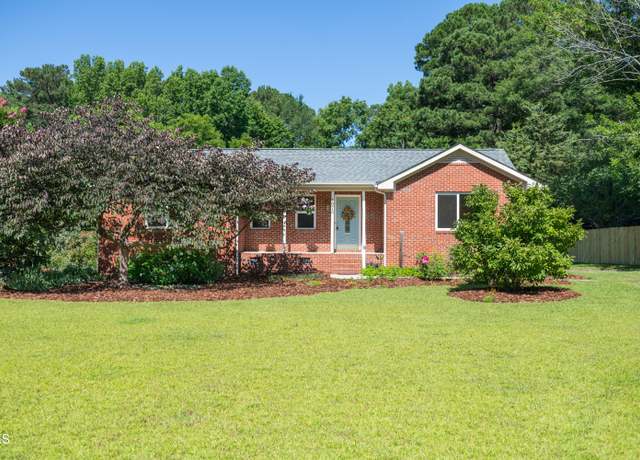 Property at 1975 Oakridge Duncan Rd, Fuquay Varina, NC 27526, 3 beds, 2 baths