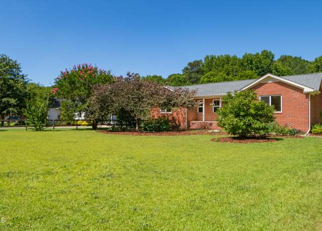 Property at 1975 Oakridge Duncan Rd, Fuquay Varina, NC 27526, 3 beds, 2 baths