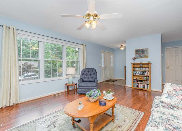 Property at 790 Cashmere Ct, Sanford, NC 27332, 3 beds, 2 baths