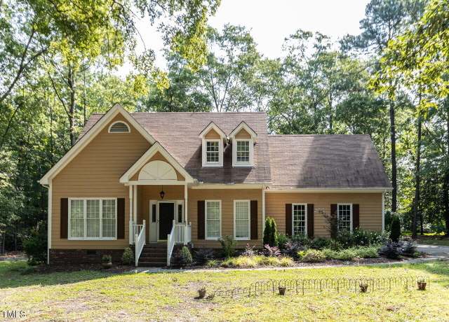 Property at 301 Monterey Ct, Benson, NC 27504, 3 beds, 2.5 baths