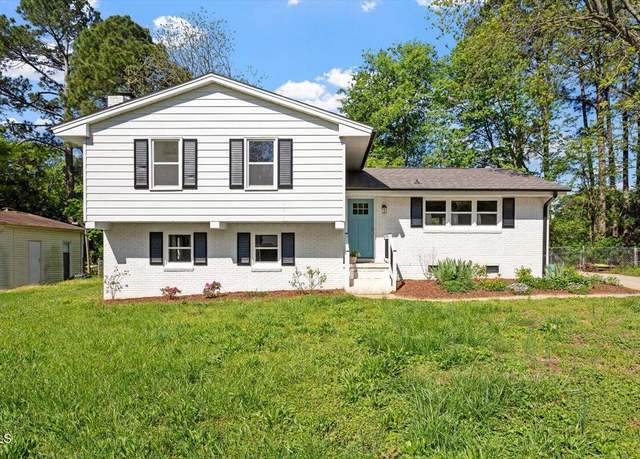 Property at 3713 Arrowwood Dr, Raleigh, NC 27604, 3 beds, 2 baths