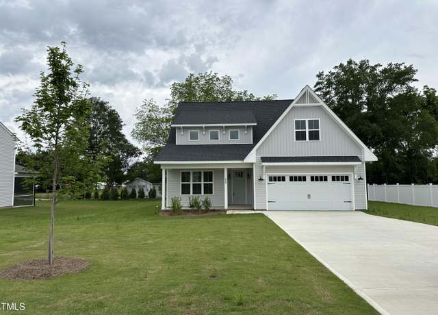 Property at 520 S Lincoln St, Benson, NC 27504, 4 beds, 2.5 baths