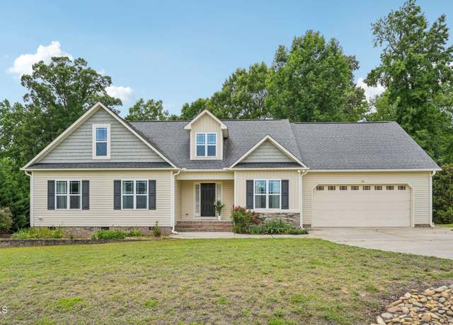Property at 33 Bluestone Dr, Smithfield, NC 27577, 3 beds, 3 baths