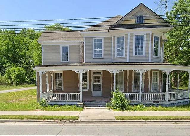 Property at 603 N N Pine St, Warsaw, NC 28398, 8 beds, 2.5 baths
