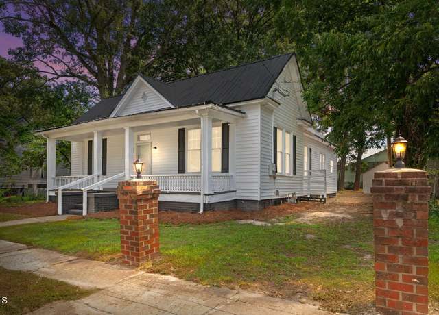 Property at 109 E Grainger Ave, Kinston, NC 28501, 3 beds, 1 bath