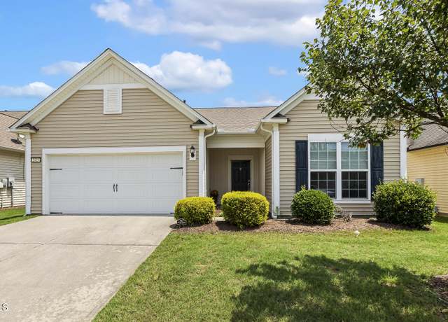 Property at 2425 Fiddich Ln, Fuquay Varina, NC 27526, 3 beds, 2 baths
