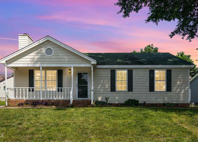 Property at 2108 Carthage Cir, Raleigh, NC 27604, 3 beds, 2 baths