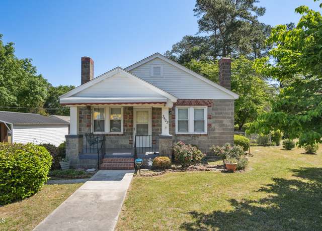 Property at 3403 Davis St, Hope Mills, NC 28348, 3 beds, 1 bath